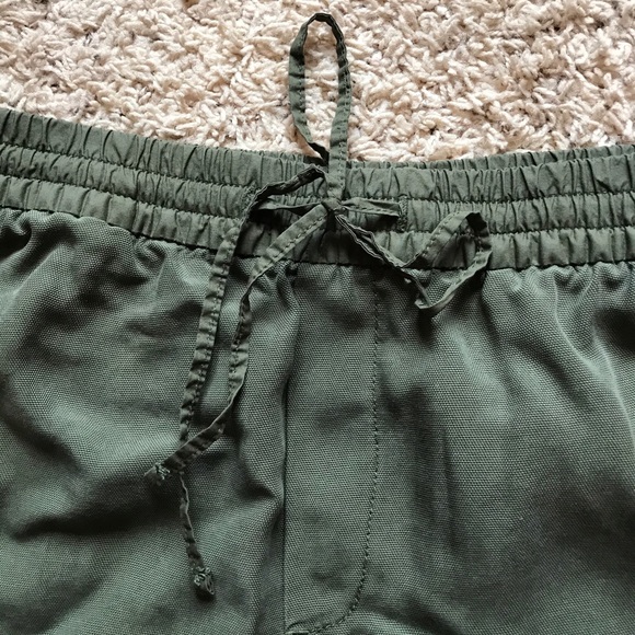 NWT GAP army green crop lounge pant - Picture 3 of 7